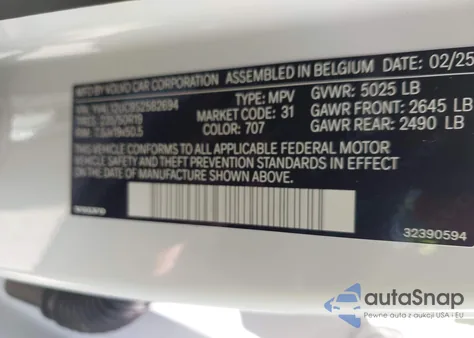 2025 Volvo Xc40 B5 Plus Dark Theme z USA, uszkodzony, nr VIN YV4L12UC9S2582694